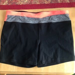 Forever 21 workout shorts - like new!